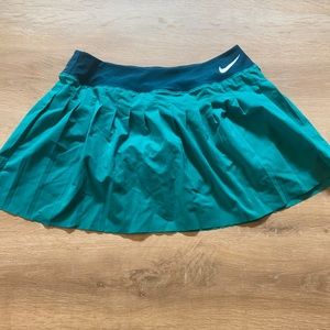 Teal Nike tennis skirt